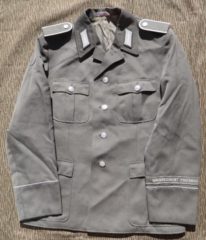 wr9s.jpg (5379 bytes)